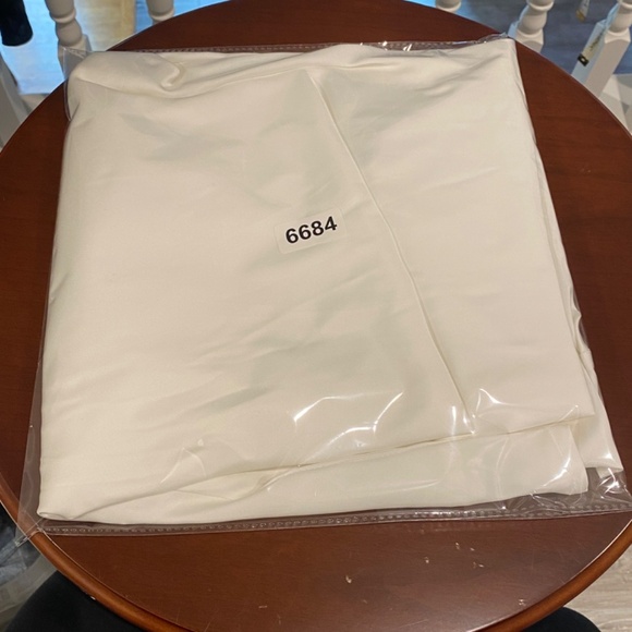 New! Lulu's Distinctive Charm White Satin Asymmetrical Midi Dress 16684 - Picture 16 of 16